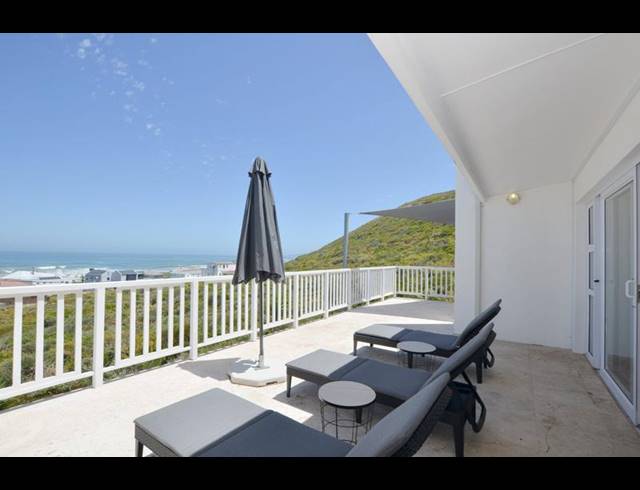 4 BEDROOM HOUSE FOR SALE IN PEARL BAY